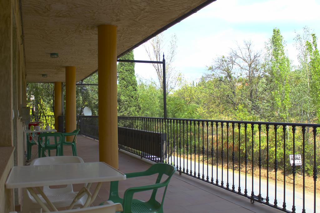 Residencial Los Robles Arroyo Frio Room photo