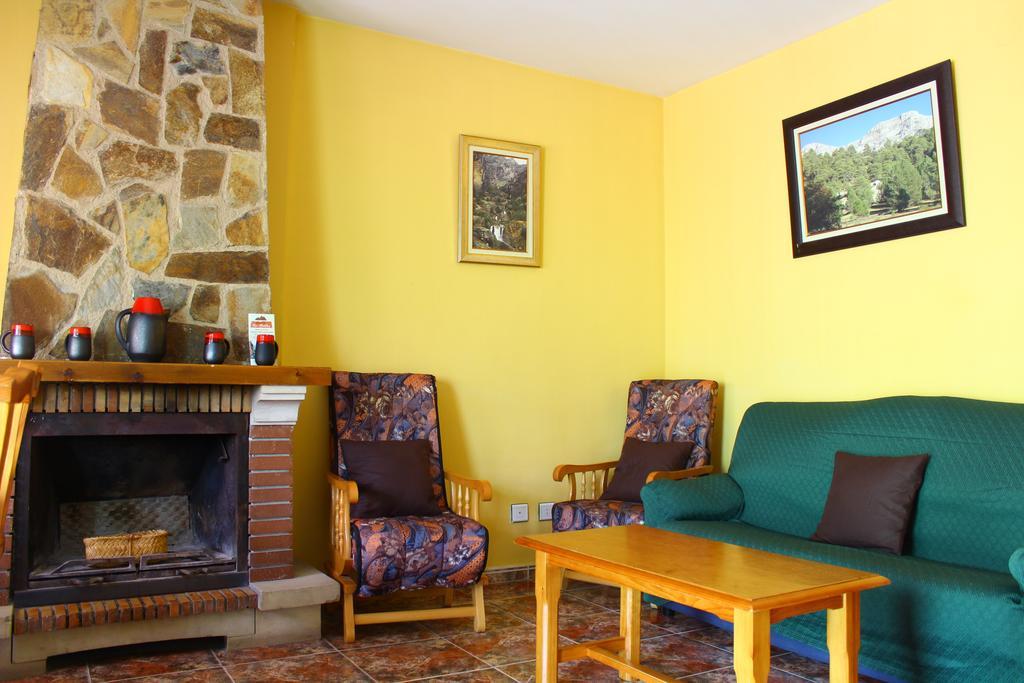 Residencial Los Robles Arroyo Frio Room photo